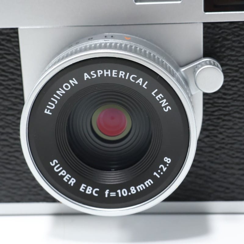 X half (FUJIFILM X-HF1) シルバー