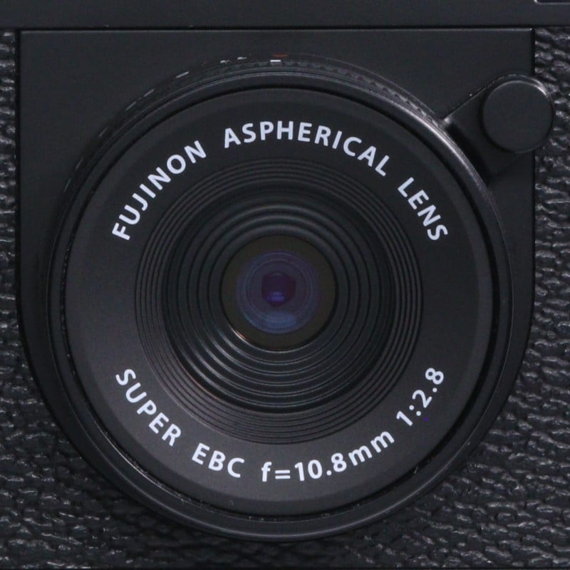 X half (FUJIFILM X-HF1) ブラック
