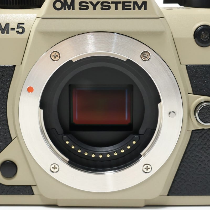 OM SYSTEM OM-5 Mark II ボディー サンドベージュ