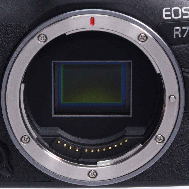 EOS R7 ボディー