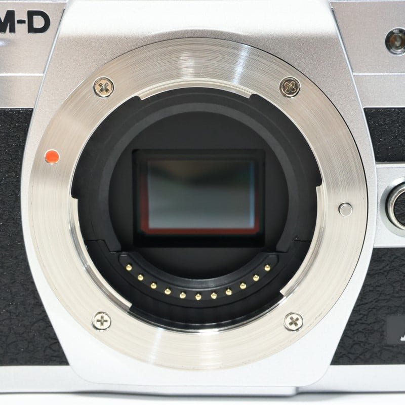 OM-D E-M10 Mark IV ボディー シルバー