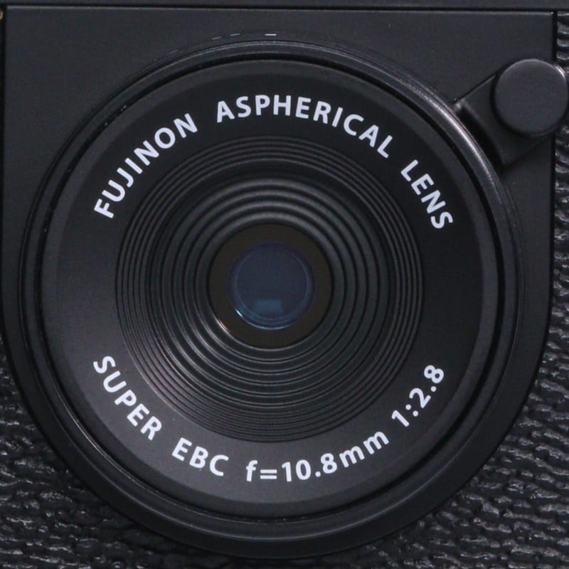 X half (FUJIFILM X-HF1) ブラック