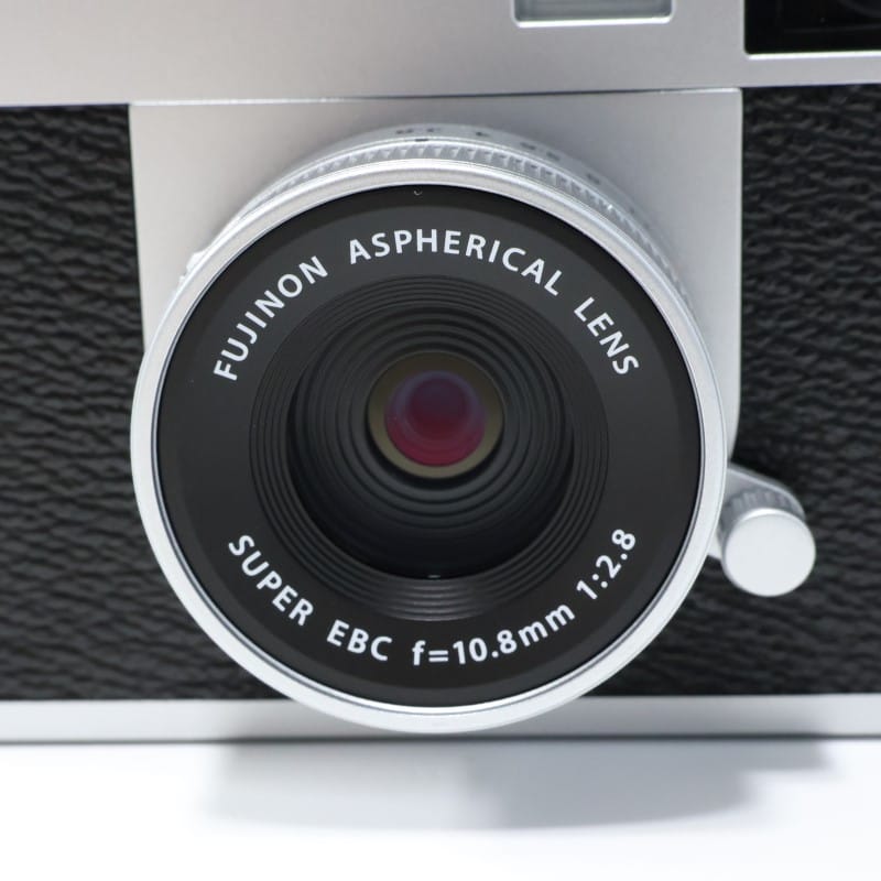 X half (FUJIFILM X-HF1) シルバー