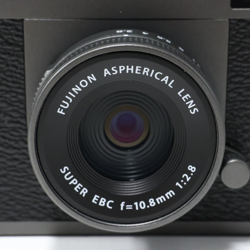 X half (FUJIFILM X-HF1) チャコールシルバー