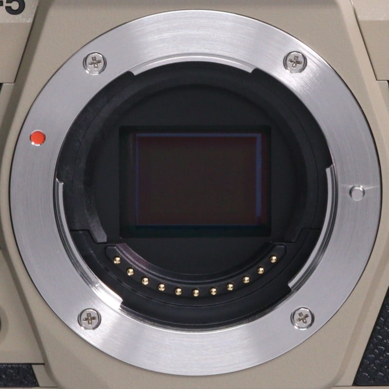 OM SYSTEM OM-5 Mark II ボディー サンドベージュ