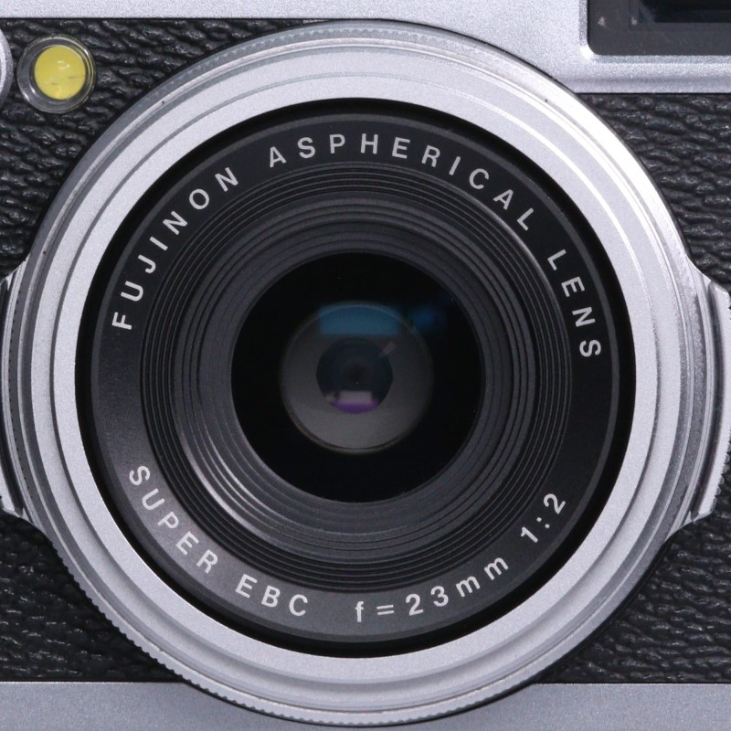 FinePix X100