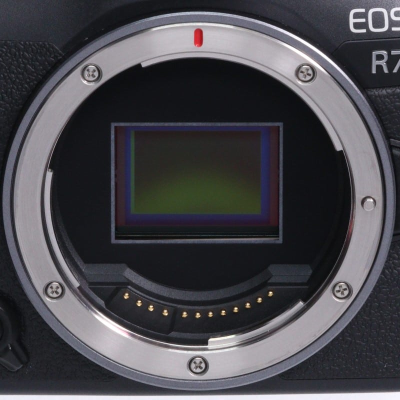 EOS R7 ボディー