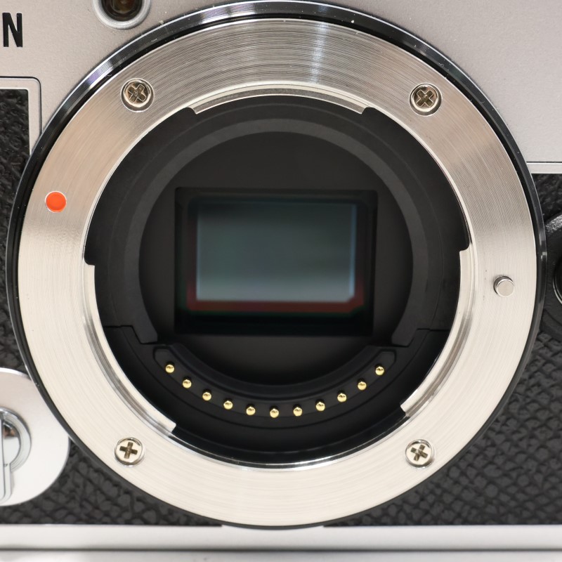 OLYMPUS PEN E-P7 ボディー シルバー