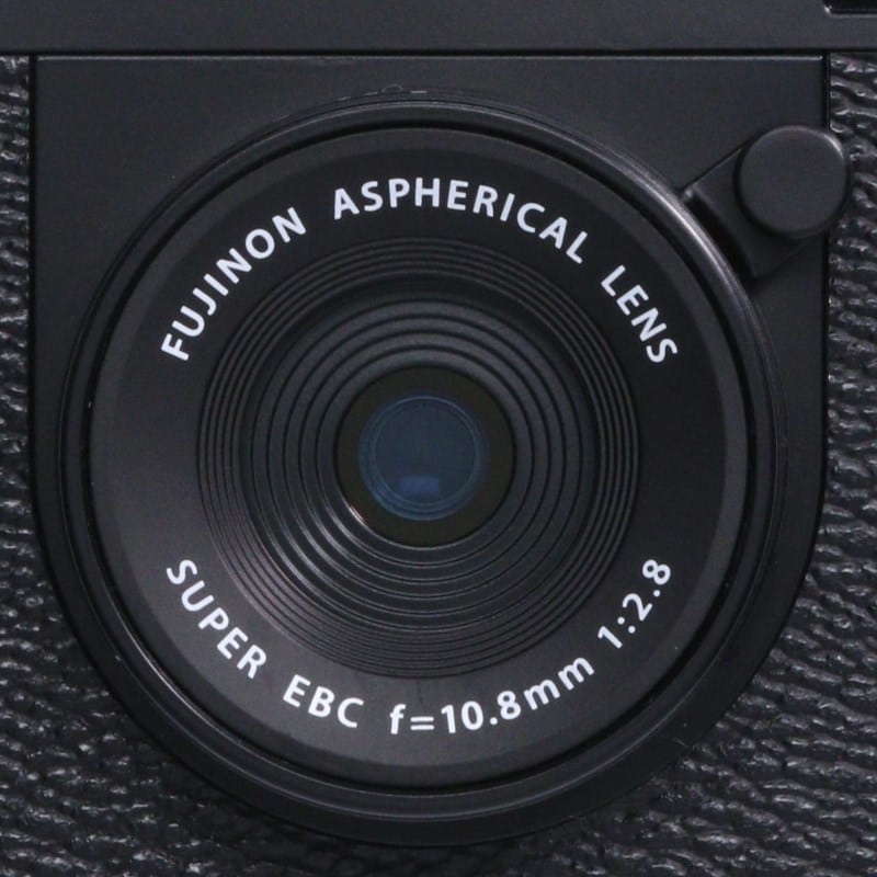 X half (FUJIFILM X-HF1) ブラック