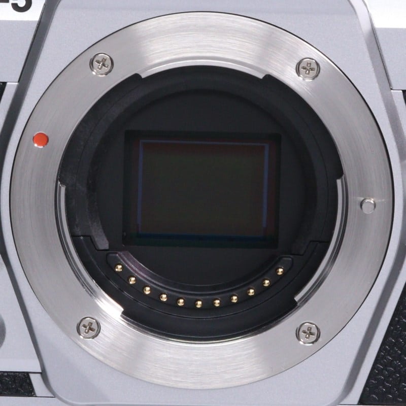 OM SYSTEM OM-5 Mark II ボディー シルバー