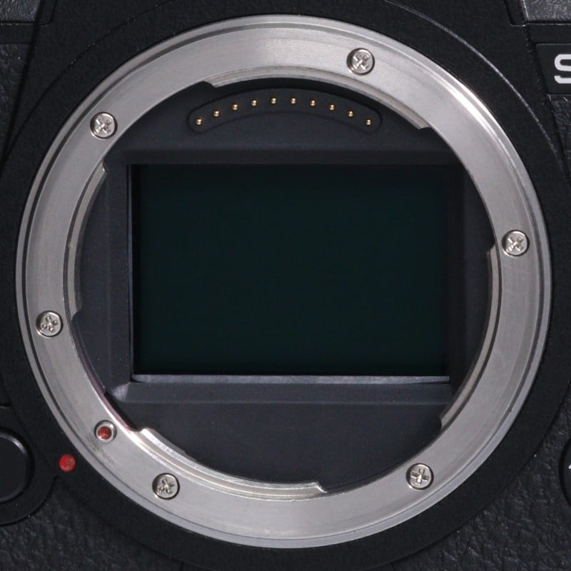 LUMIX S1R ボディ DC-S1R-K