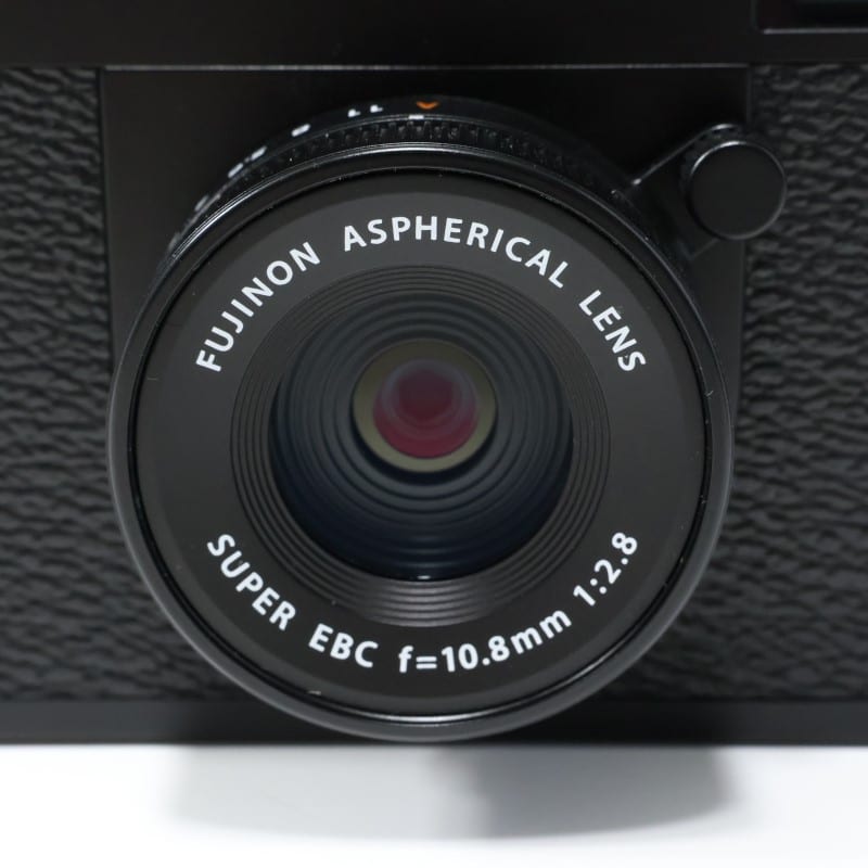 X half (FUJIFILM X-HF1) ブラック
