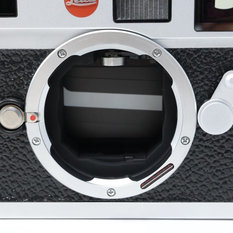 Leica M8.2 シルバークローム ライカ 完動品 希少 バッテリー3個付属 Leica M8.2 シルバークローム ライカ 完動品 希少 バッテリー3個付属