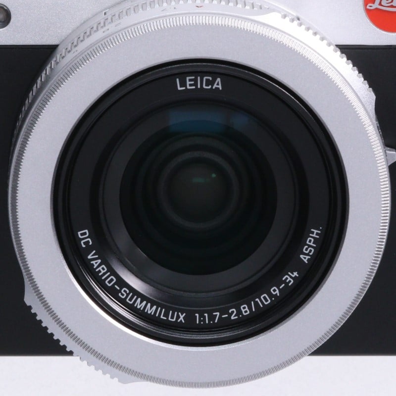 D-LUX7