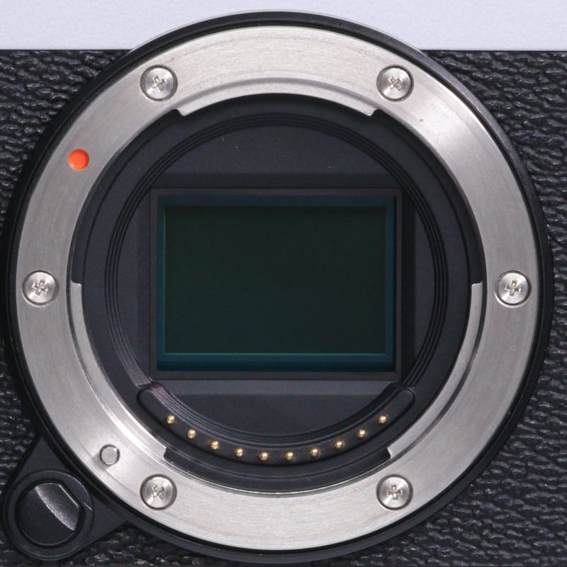 富士フイルム FUJIFILM X-E4 ボディ シルバー 中古