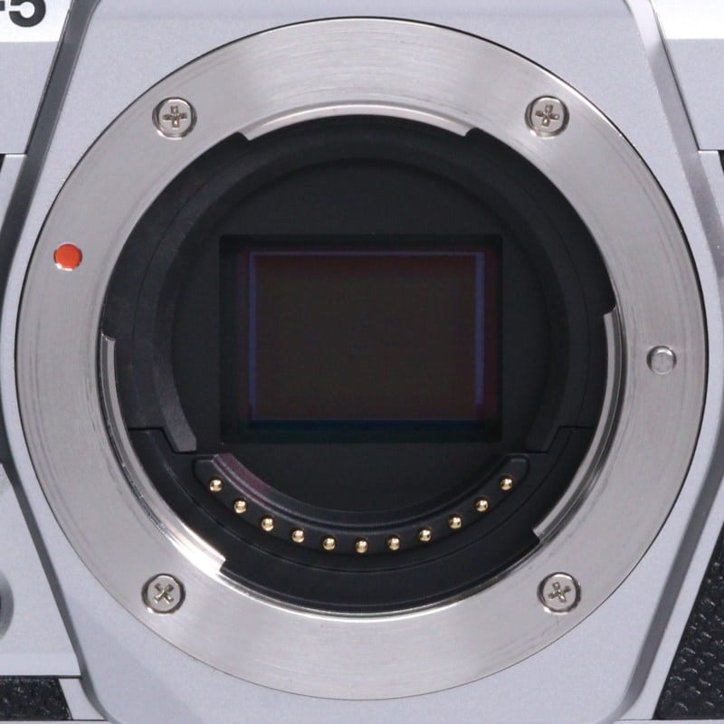 OM SYSTEM OM-5 Mark II ボディー シルバー