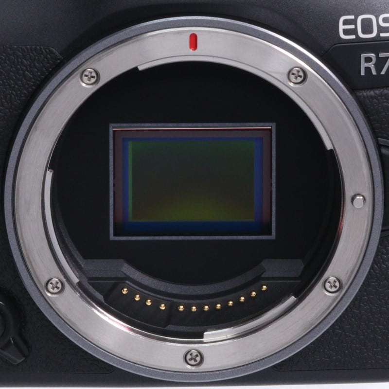 EOS R7 ボディー