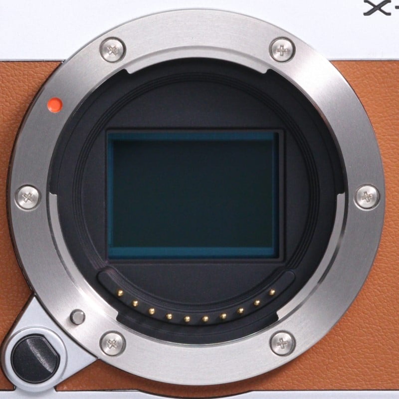 X-A7 キャメル