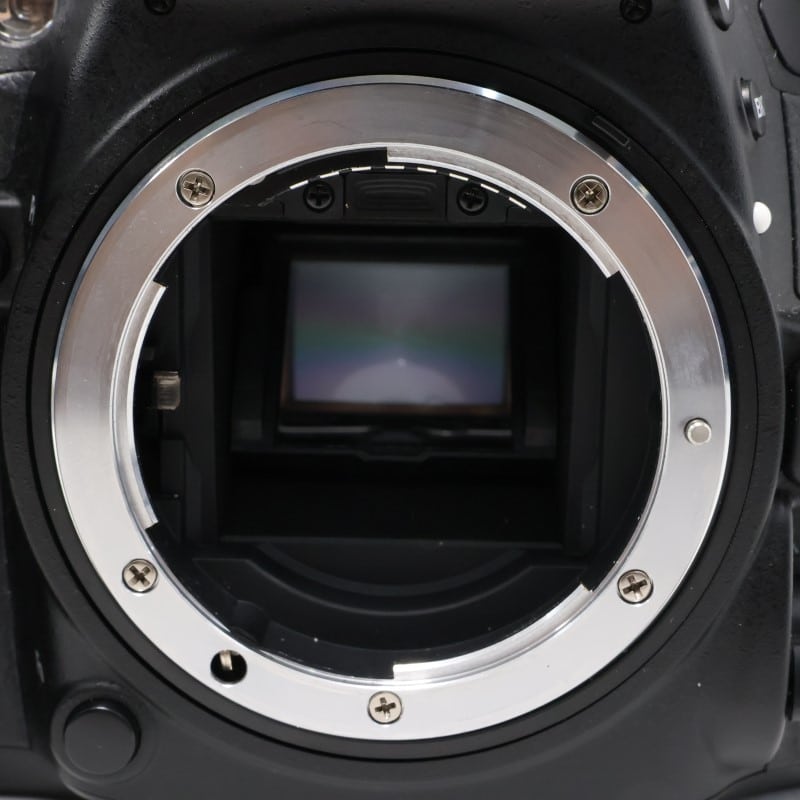 D7200