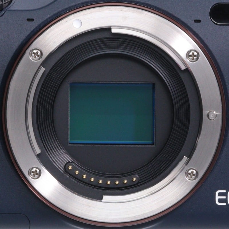 EOS M2 ボディ ベイブルー