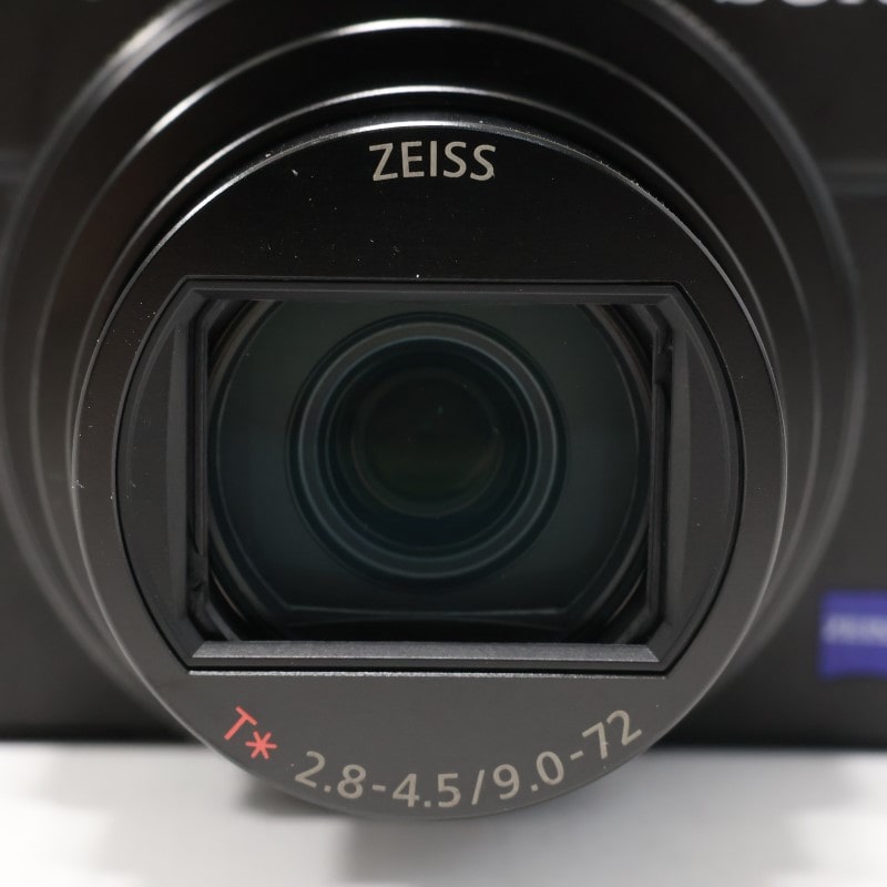 Cyber-shot DSC-RX100M6