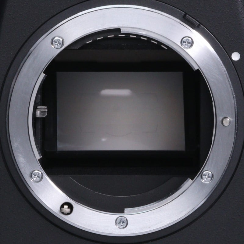 D700