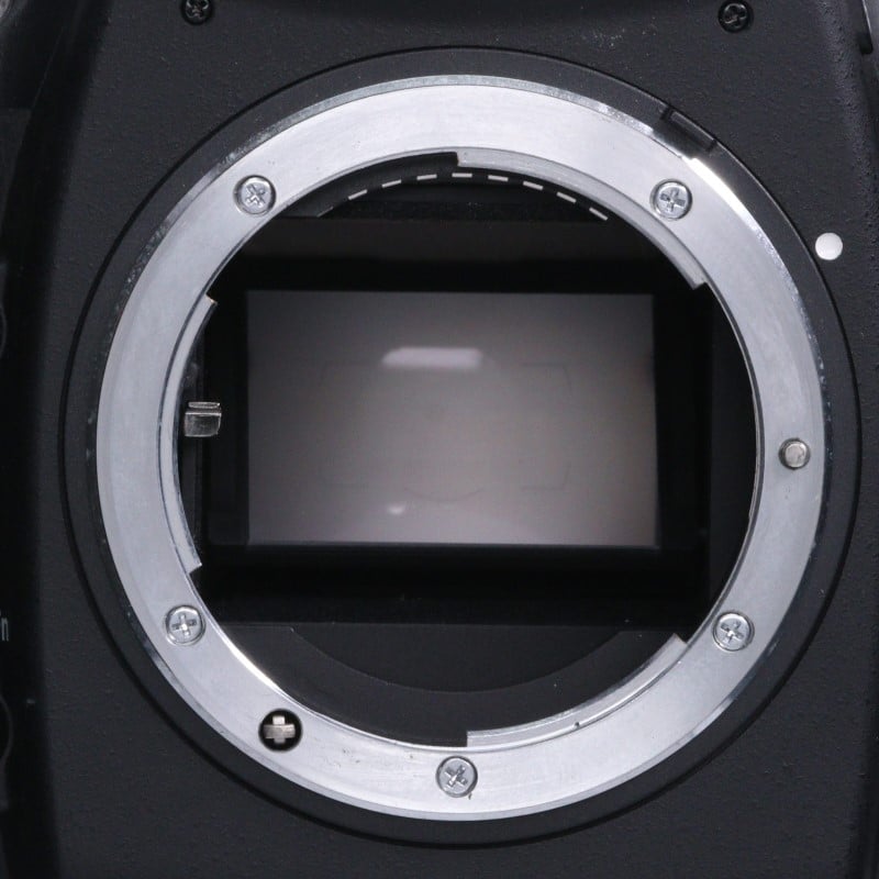 D700