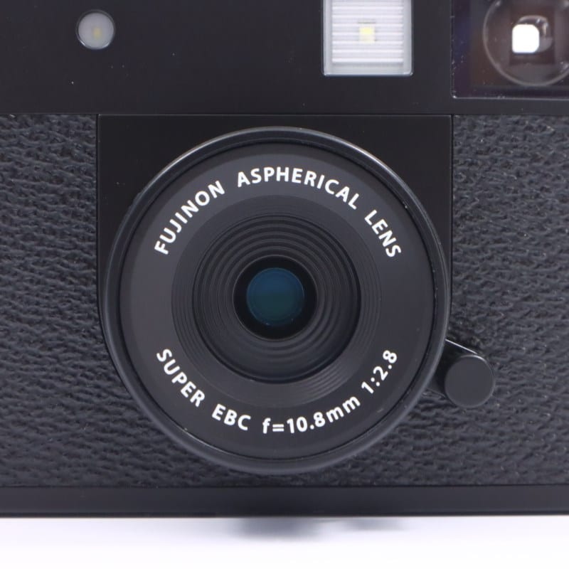 X half (FUJIFILM X-HF1) ブラック