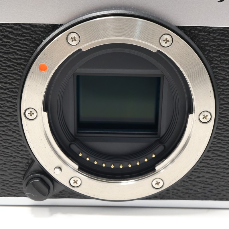 X-E4 シルバー
