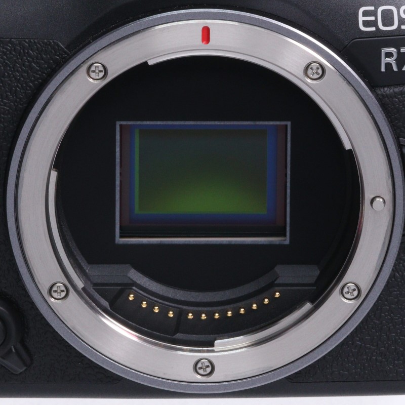 EOS R7