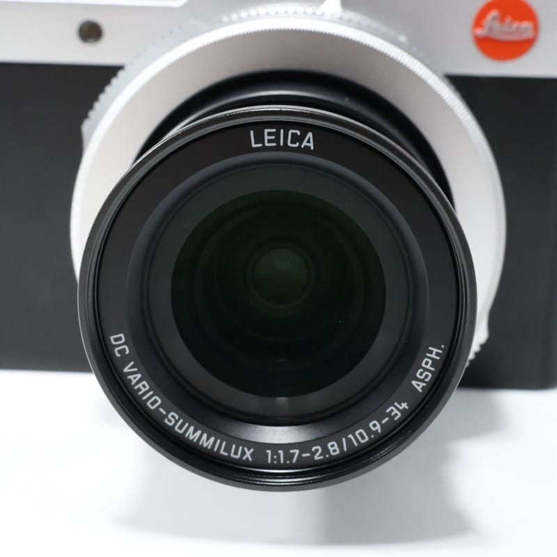 D-LUX7