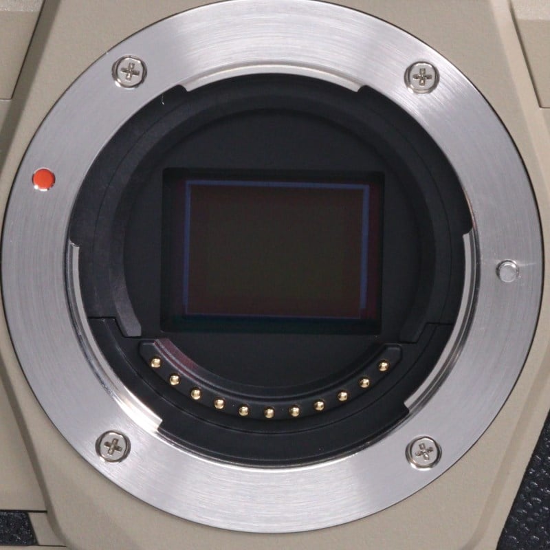 OM SYSTEM OM-5 Mark II ボディー サンドベージュ