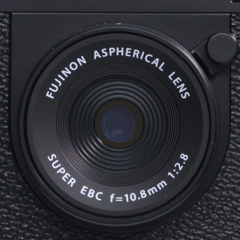 X half (FUJIFILM X-HF1) ブラック