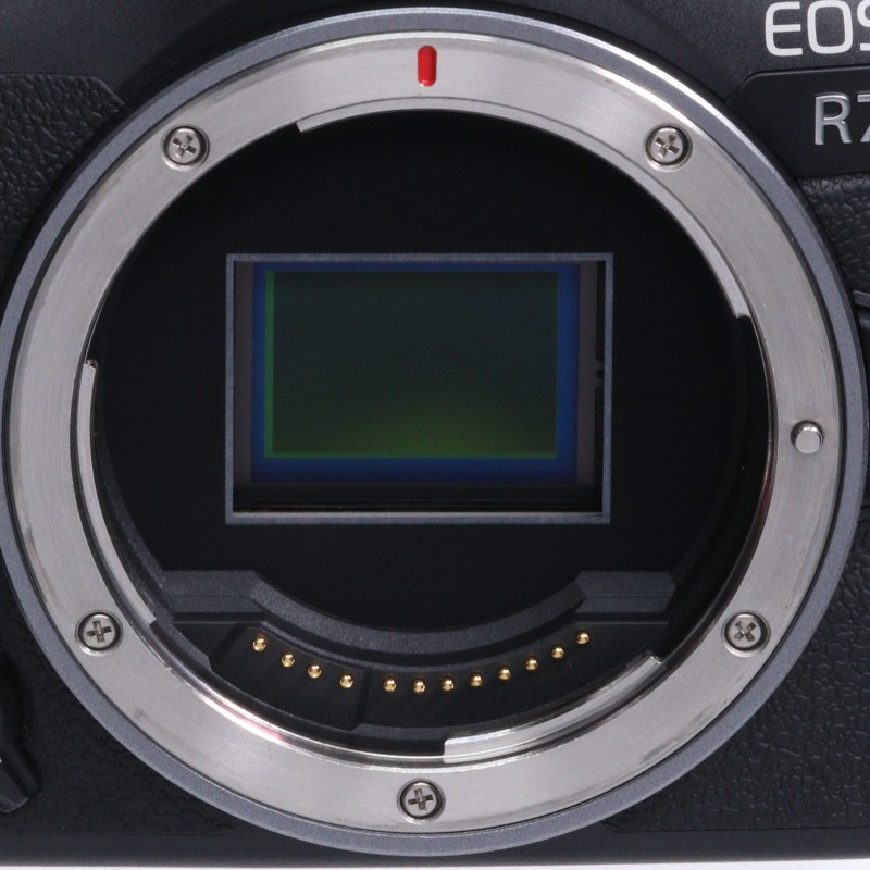 EOS R7
