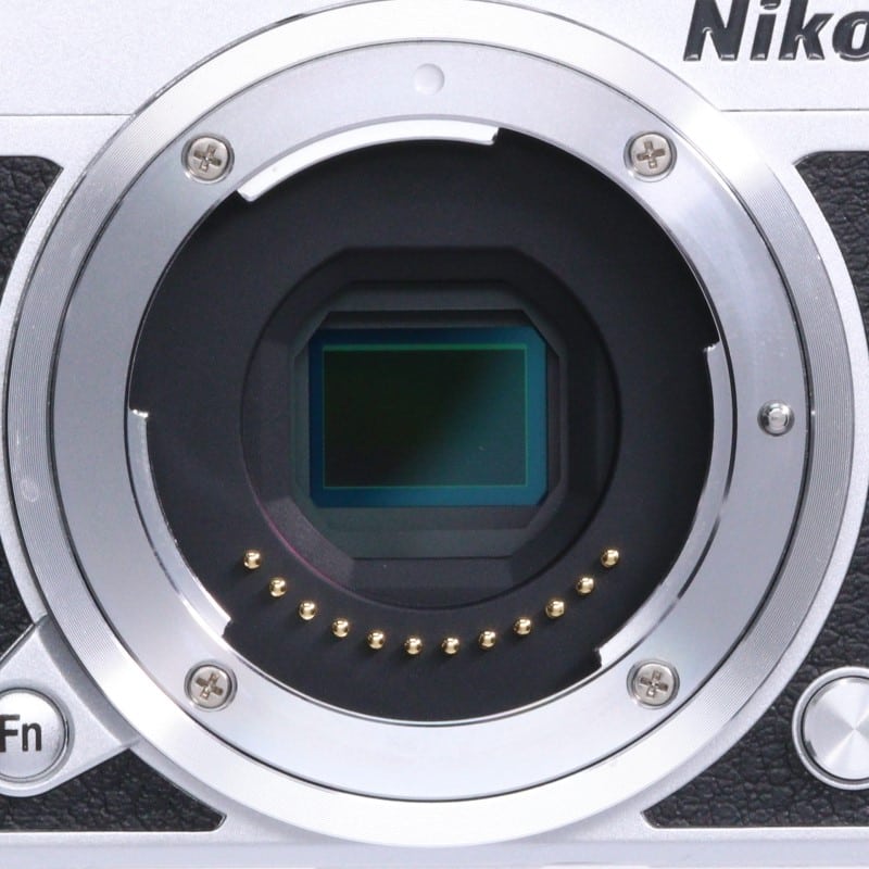 Nikon 1 J5 ボディー シルバー