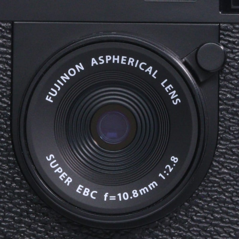 X half (FUJIFILM X-HF1) ブラック