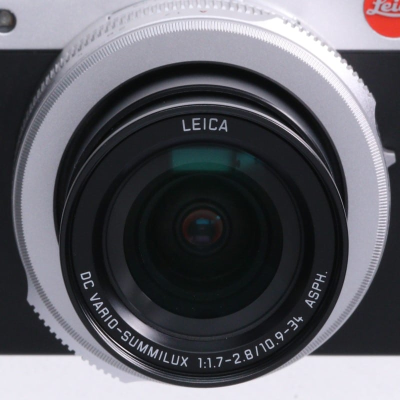 D-LUX7