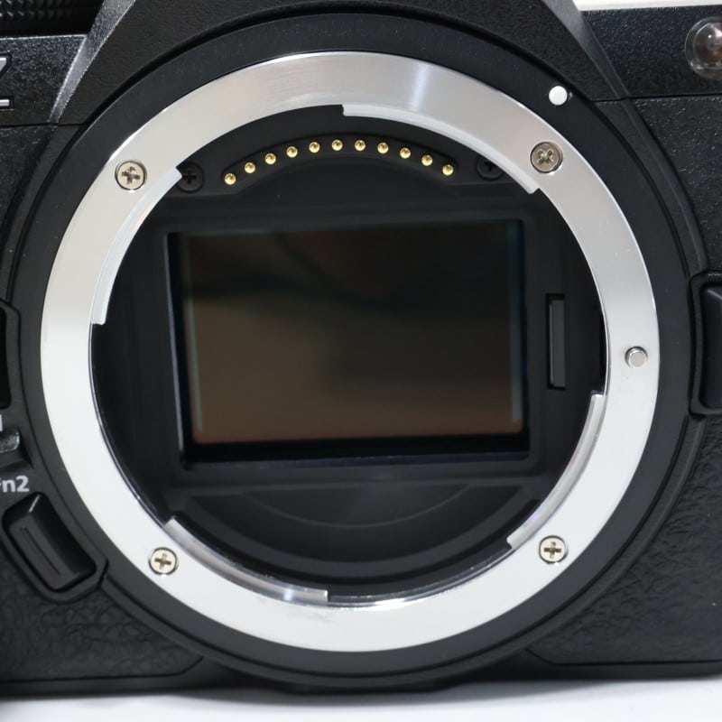 Z5II ボディ