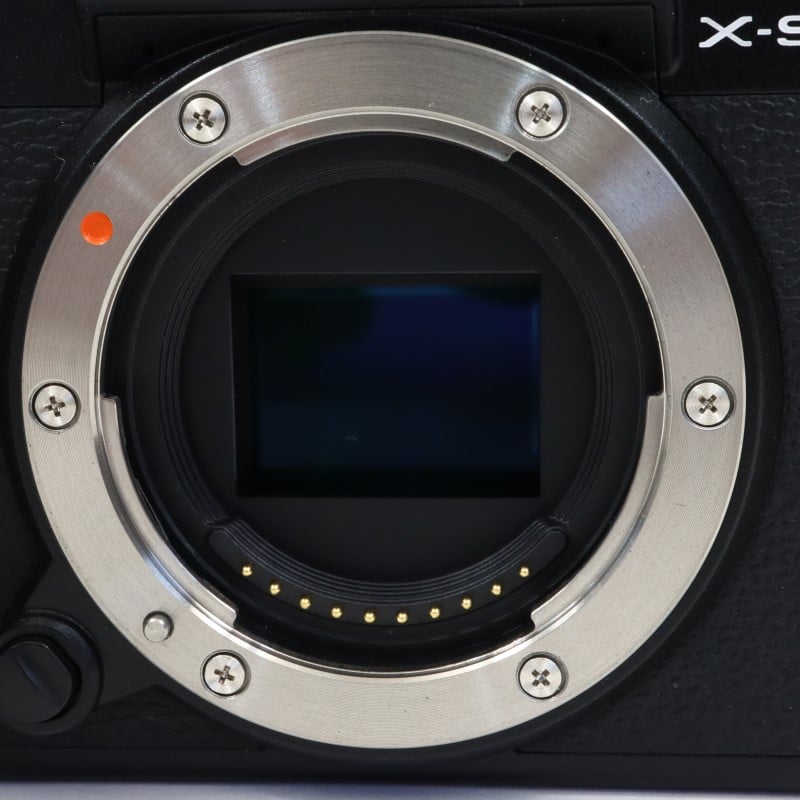 FUJIFILM X-S20 ボディ