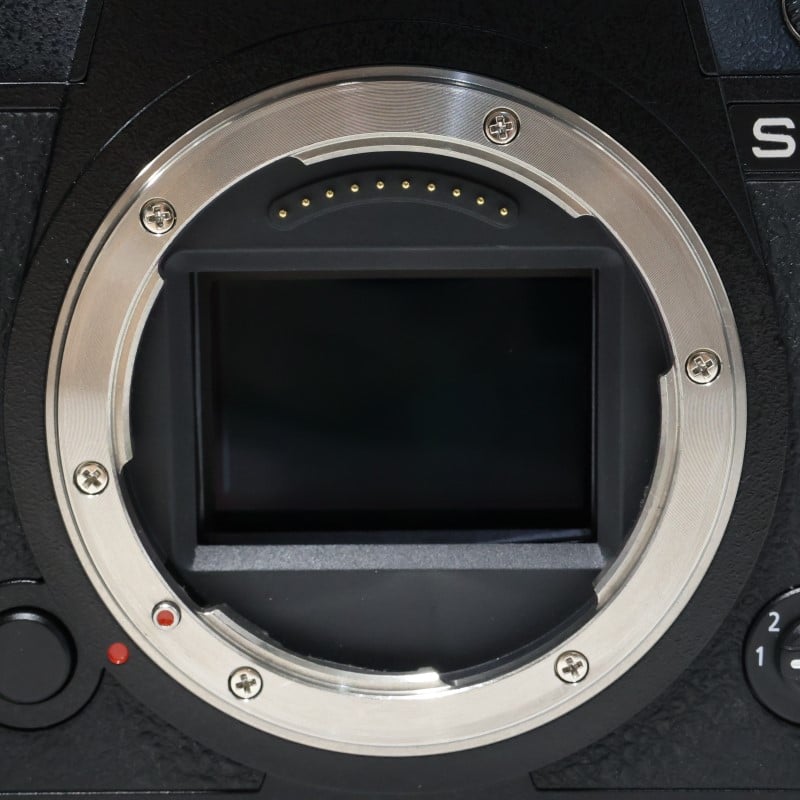 LUMIX S1R ボディ DC-S1R-K