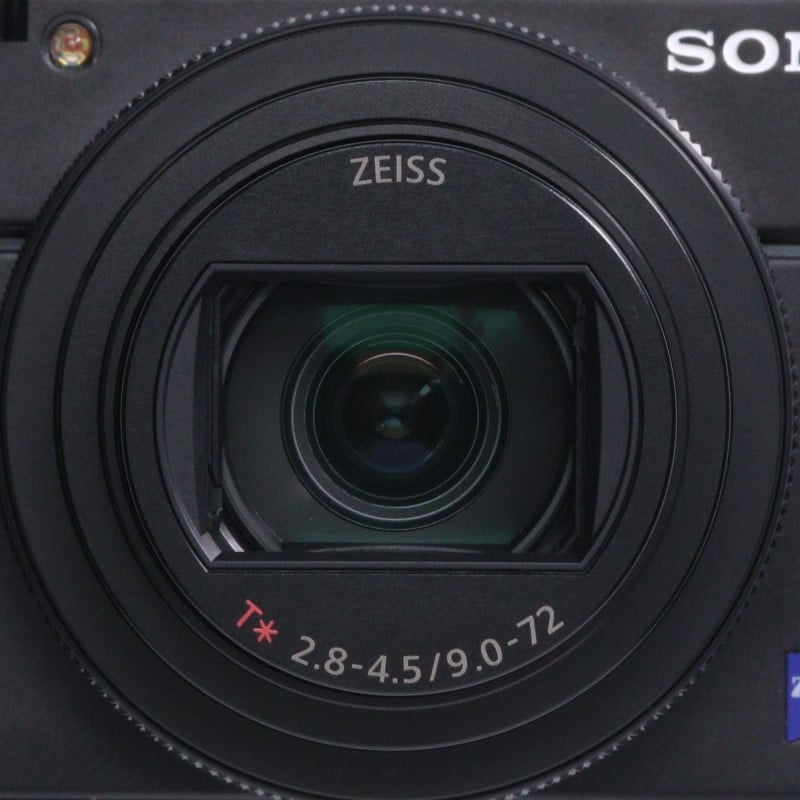 Cyber-shot DSC-RX100M6