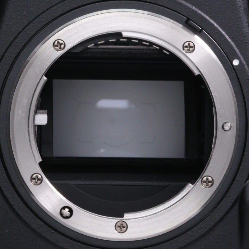 D810