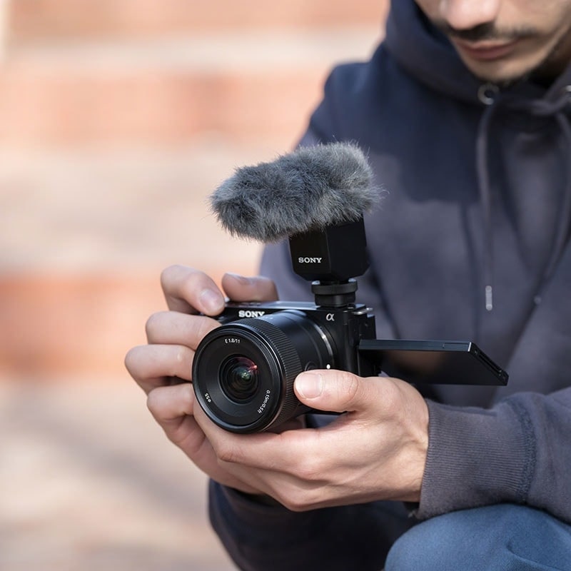 E 11mm F1.8 SEL11F18