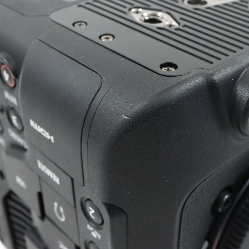 EOS C70 ボディー
