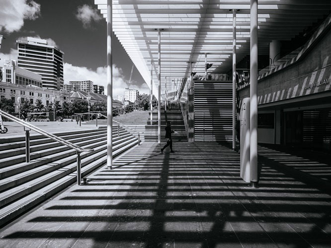 10mm F2.0 Zero-D MFT