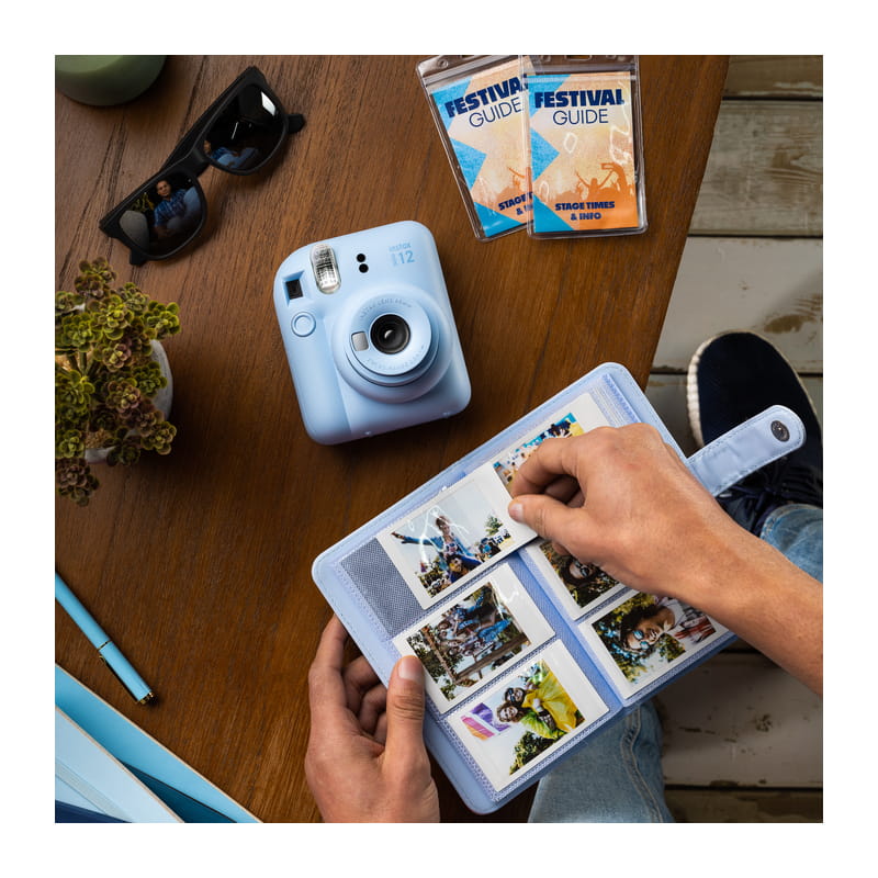 instax mini 12 パステルブルー　チェキ