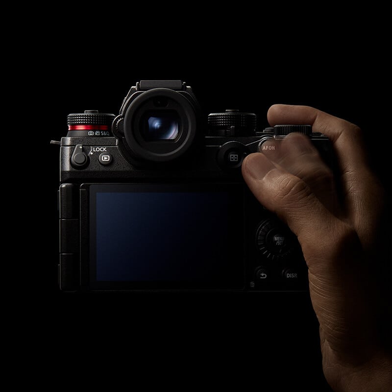 LUMIX S1RII ボディ DC-S1RM2