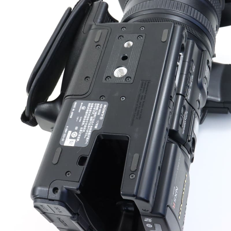 Sony HXR-NX5R NXCAM Professional Camcorder with Built-In LED