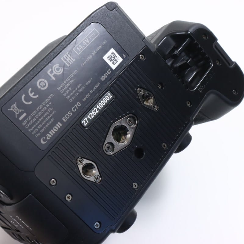 EOS C70 ボディー
