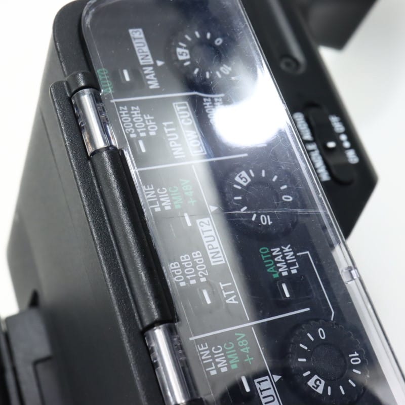 FX30 XLRハンドルユニット同梱モデル ILME-FX30